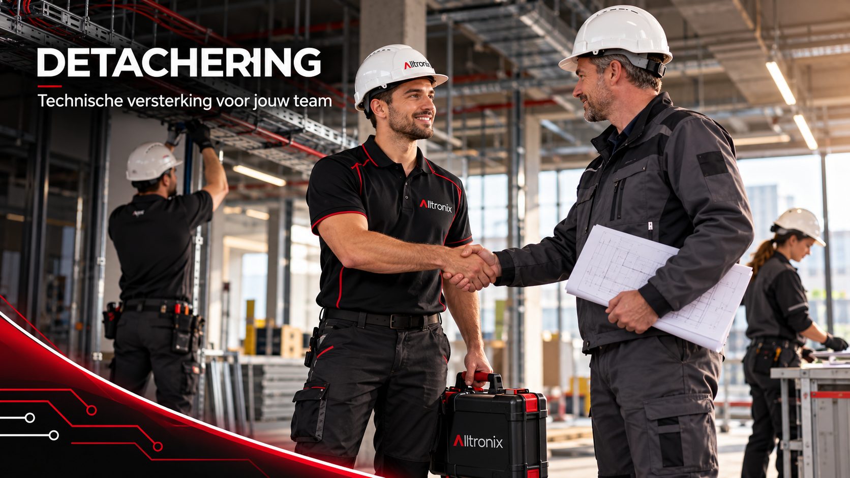 Techniekers met Alltronix-kledij op een werf.