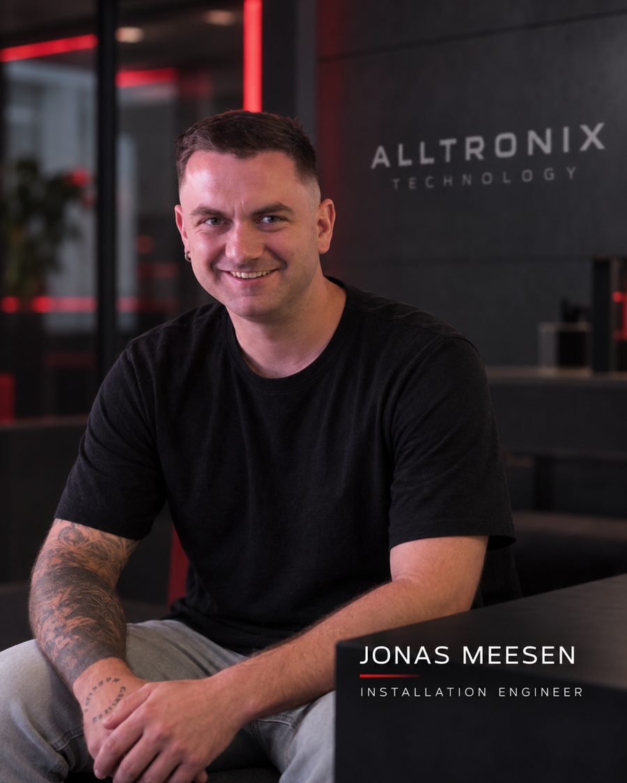 Portret van Jonas Meesen, Installation Engineer.